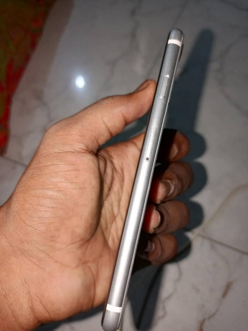 Apple iPhone SE 3