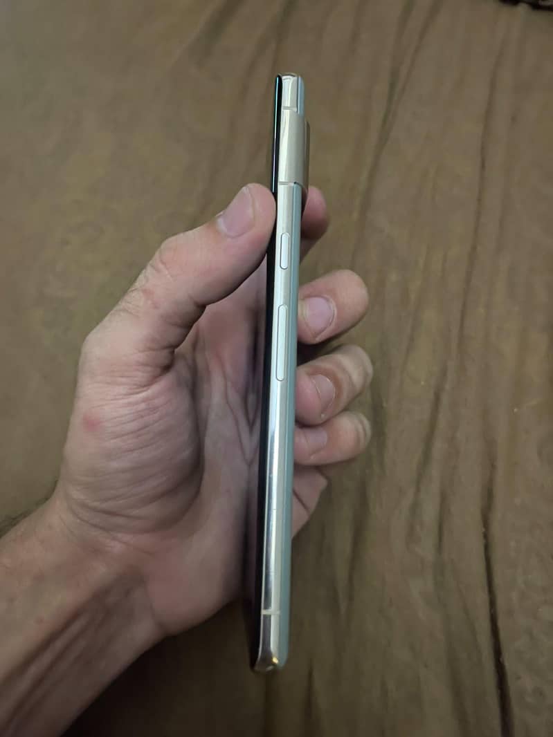 Google Pixel 7 Pro 4