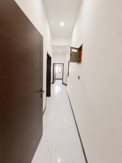 Brand New , 4-Room Lift & Parking 24x7 , No Commission