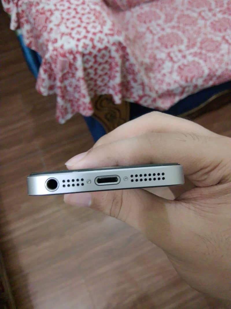 Apple iPhone SE 4