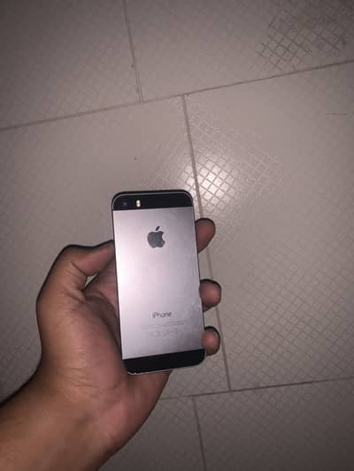 Apple iPhone 5s for sale 32 gb factory unlocked 2 months sim cahleni