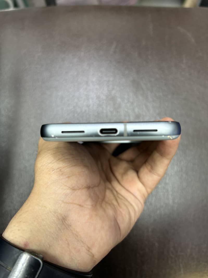 Google Pixel 8 2