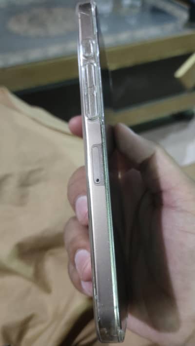 Apple iPhone 16 Pro Max HEATH 96. CYCLE COUNT 270