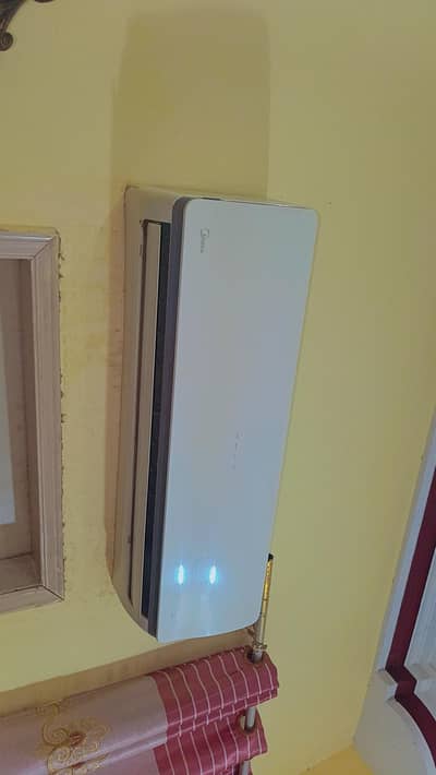 1 Ton non inverter AC – Home Used, Excellent Condition
