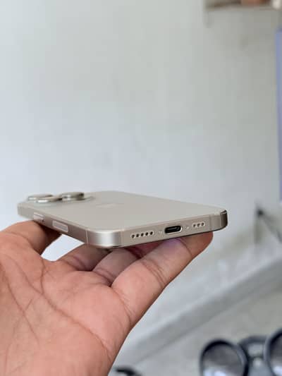iPhone 15 pro 256GB 100% health waterpack non pta 4 months sim time