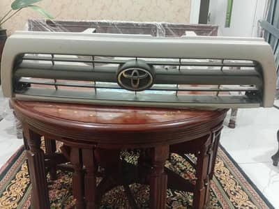 Toyota surf 1989 to 1997 model from grill with original toyota logo