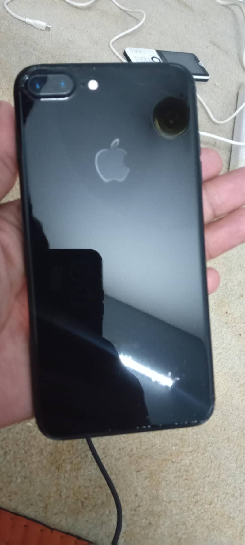 Apple iPhone 7 Plus 3