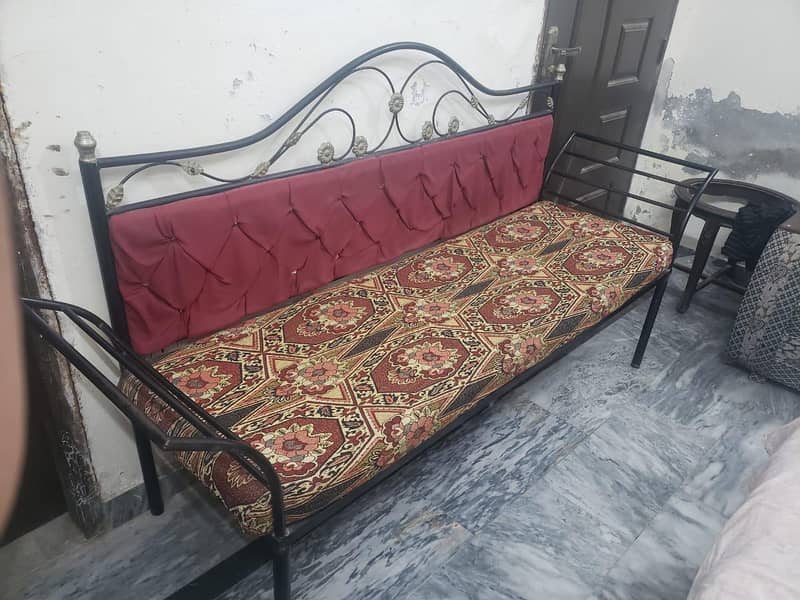 iron sofa 1