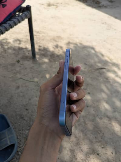 Apple iPhone 12
