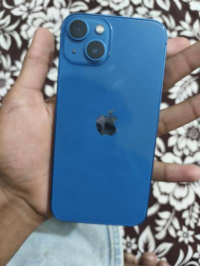Apple iPhone 13
