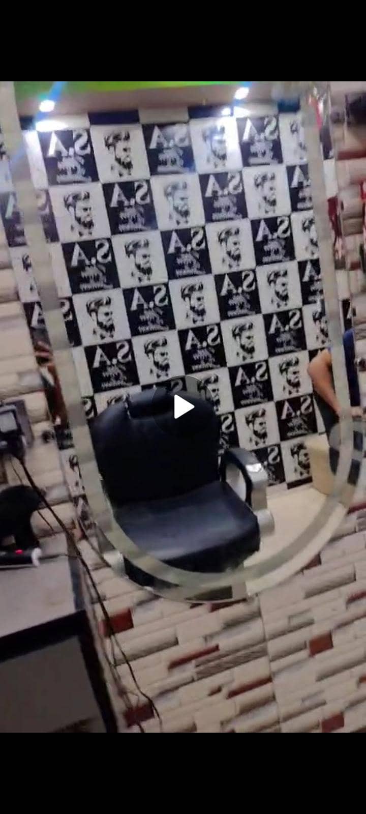 saloon 1