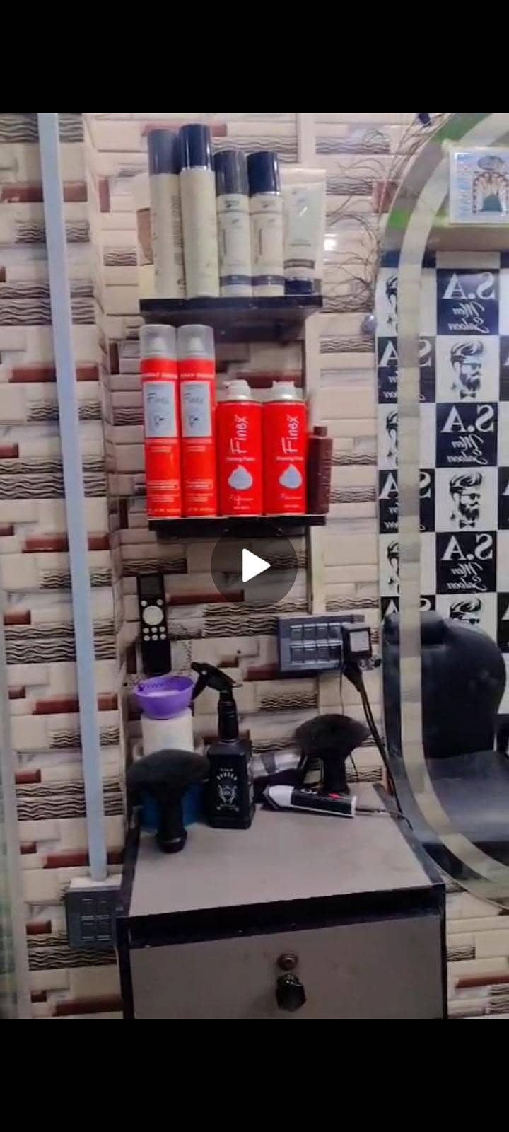 saloon 3