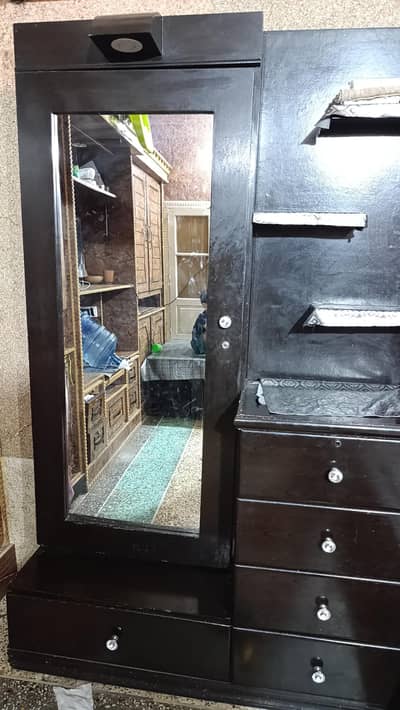 dressing table