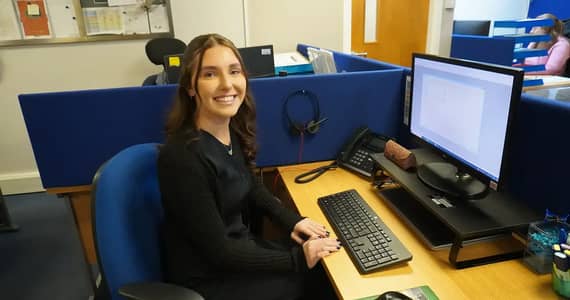 FEMALE Receptionist - Office sec, Required URGENT