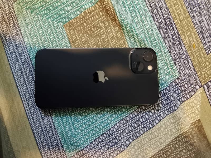 Apple iPhone 13 0