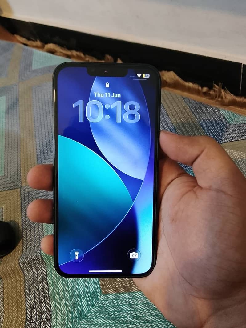 Apple iPhone 13 1