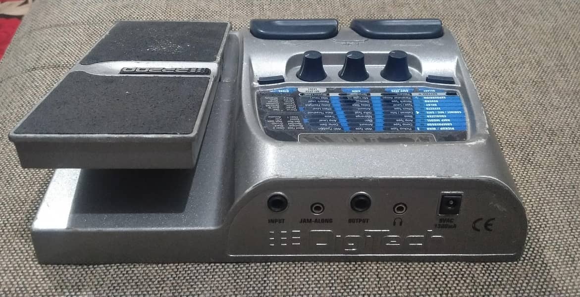 Guitar processor digitech rp200 1
