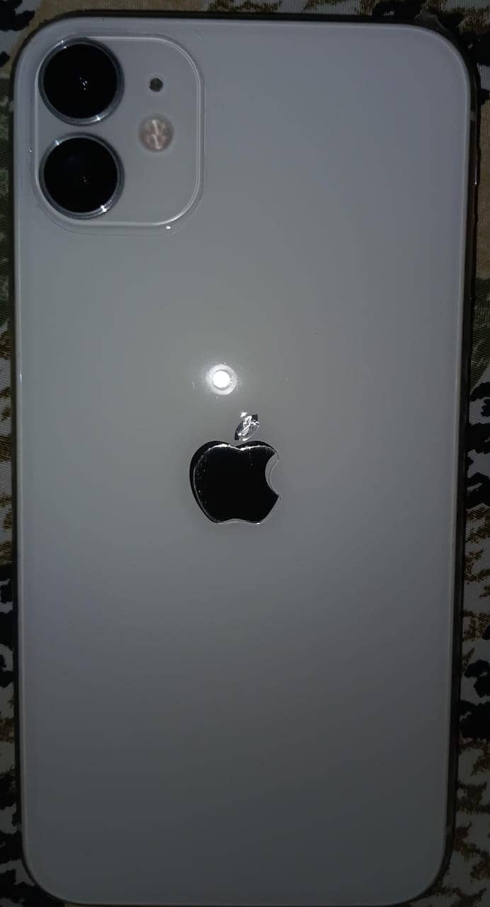 Apple iPhone 11 0