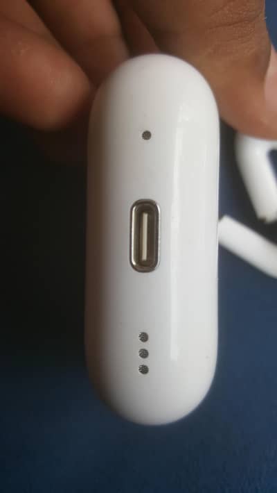 pro 2 earbuds. Only 1800/-