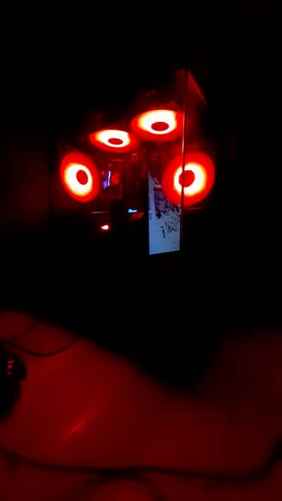 Newly Built i5 7th Gen with 8gb GPU RX 580 and 16gb RAM