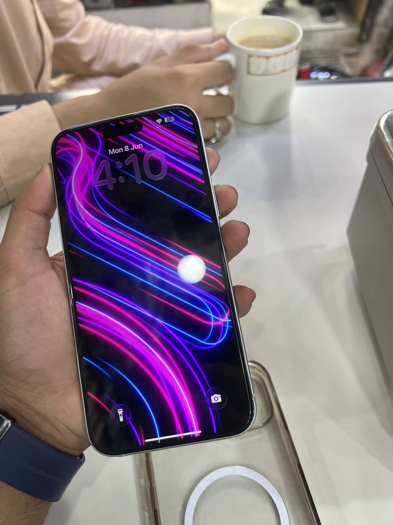 Apple iPhone 15 plus 3