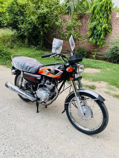 Honda CG125 | Model 2022| 9000 KM | First Owner best for 2022 2023