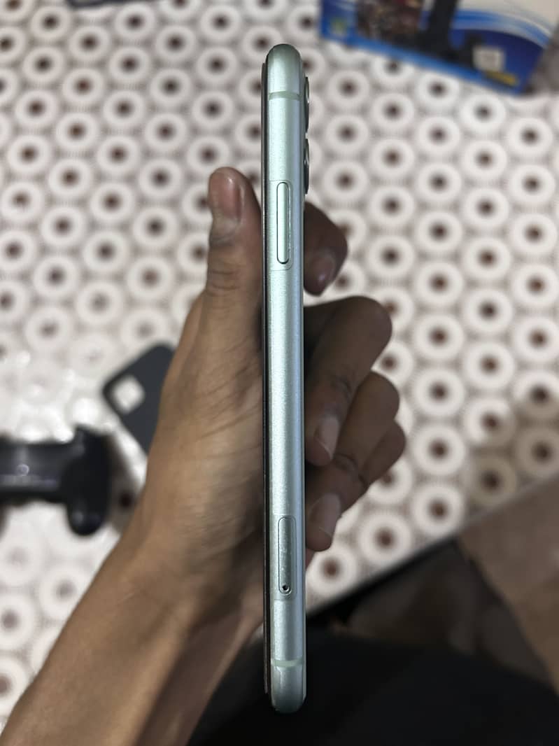 Apple iPhone 11 6
