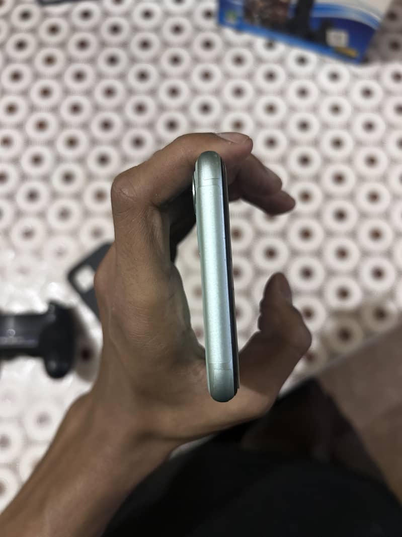 Apple iPhone 11 8