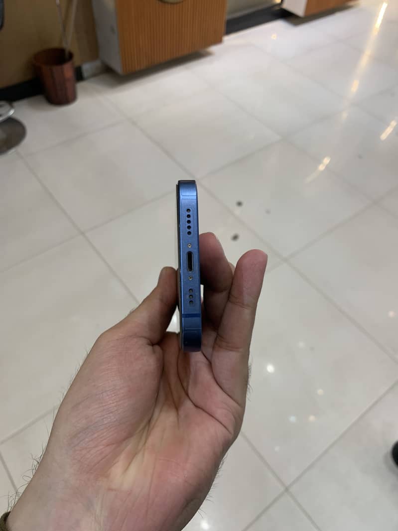 iPhone 13 5