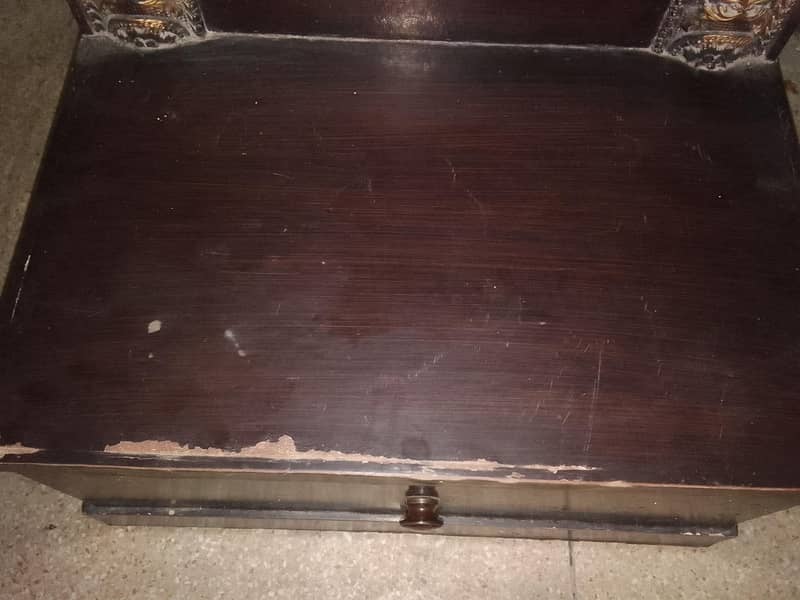 Dressing Table 3
