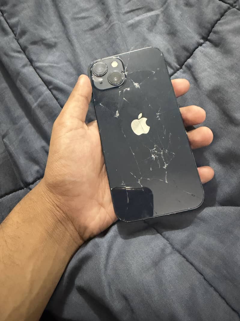 Apple iPhone 13 2
