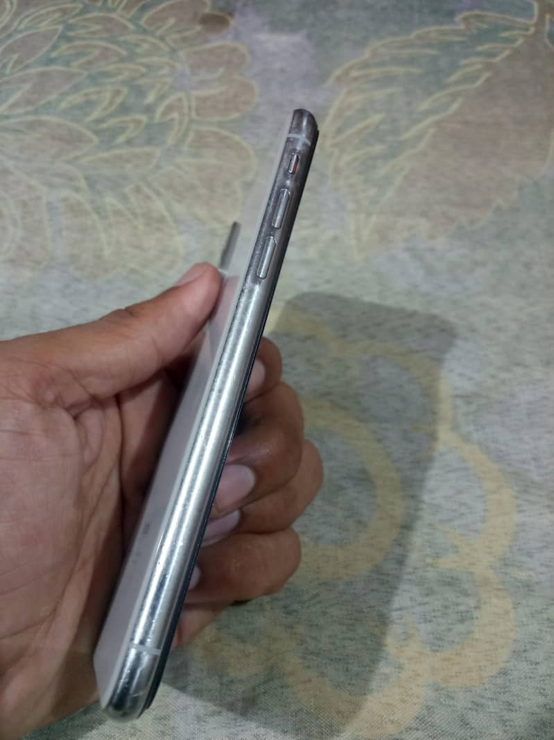 Apple iPhone X 2