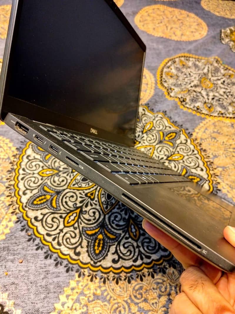 Laptop  1