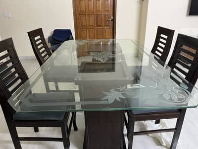 4 person dining table