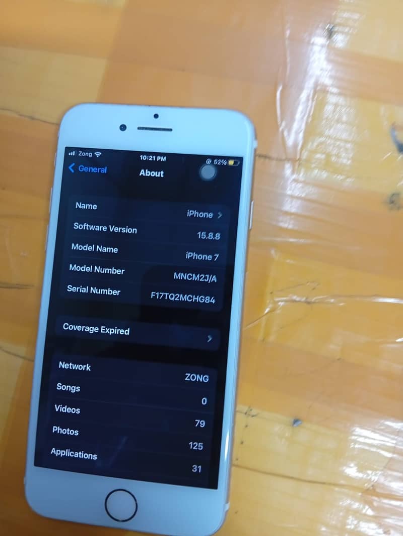Apple iPhone 7 0