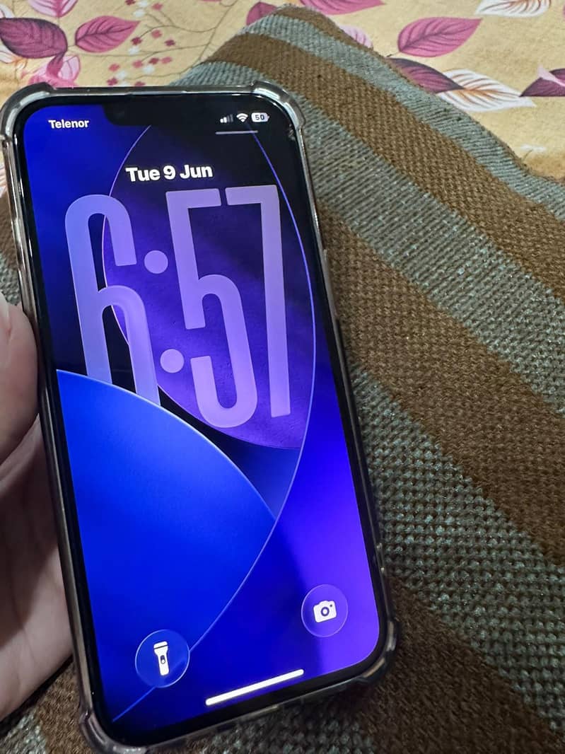 Apple iPhone 14 3