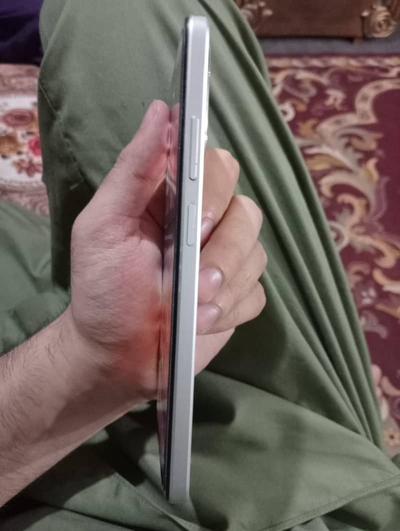 OPPO A3 4