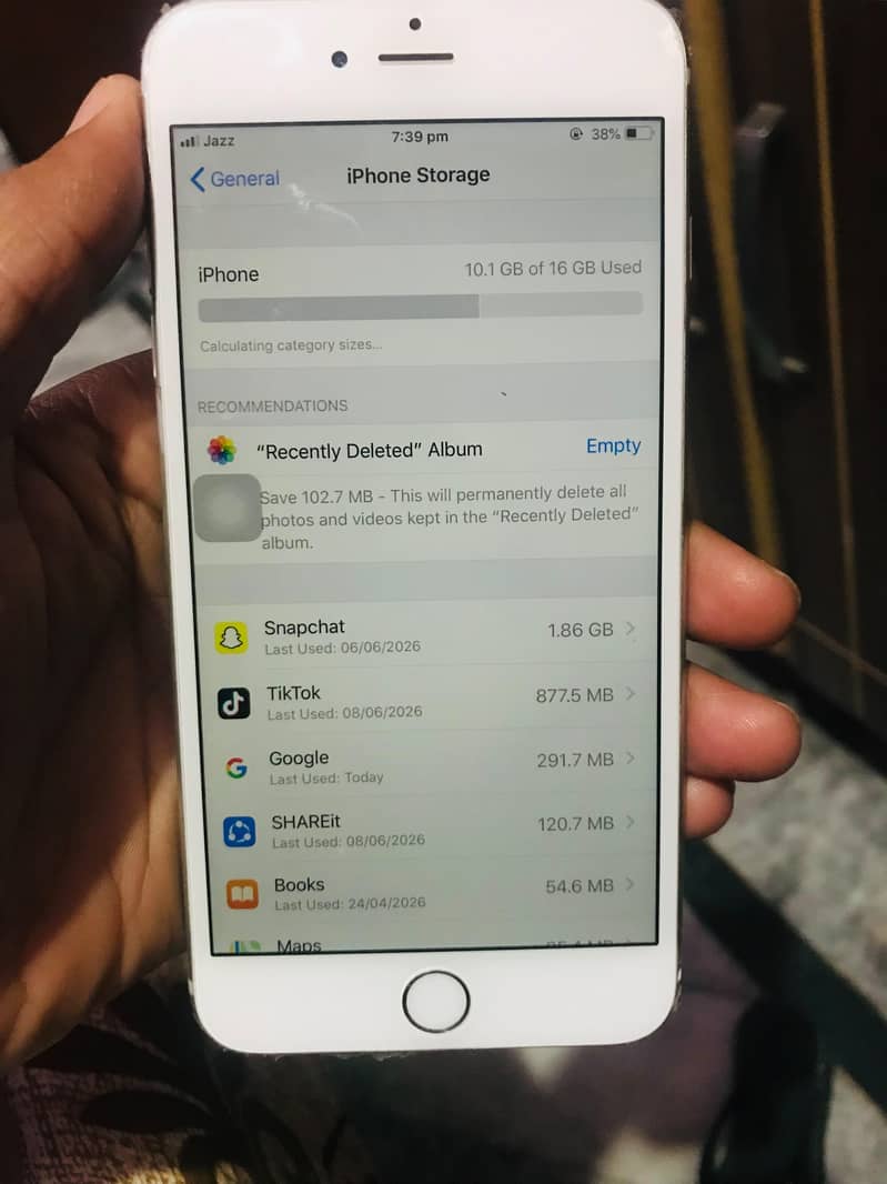 Apple iPhone 6 Plus 3
