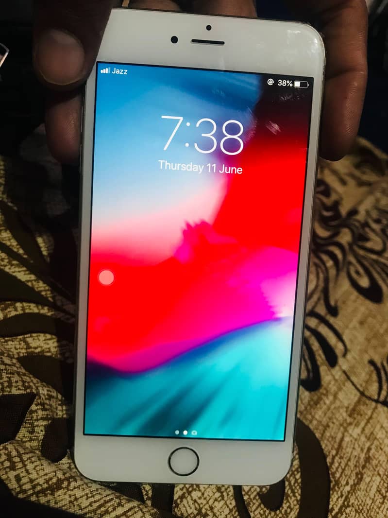 Apple iPhone 6 Plus 4