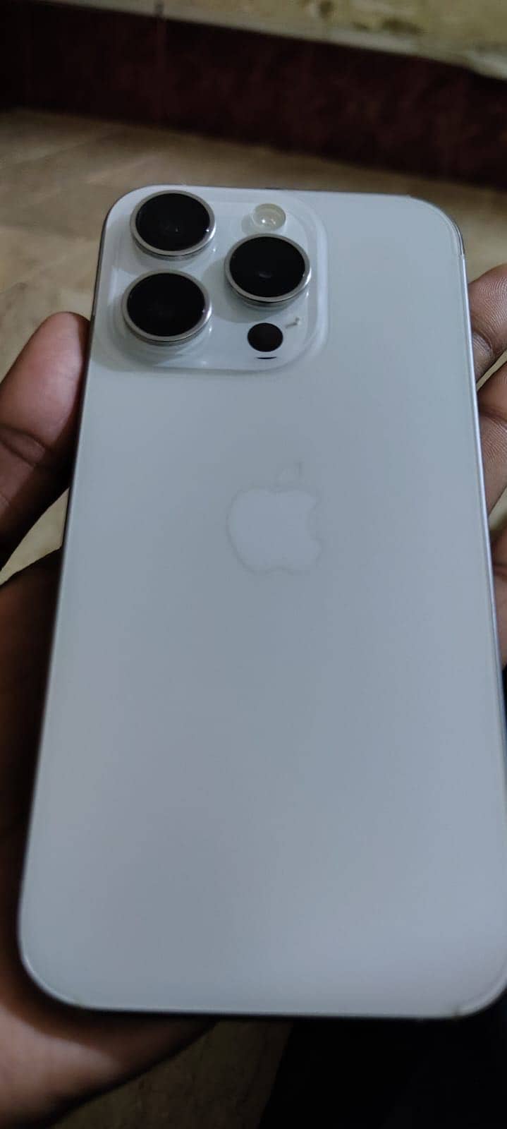 Apple iPhone 15 Pro 0
