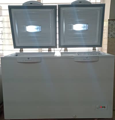 Double Door Deep Freezer – Huge Capacity & Fast Cooling