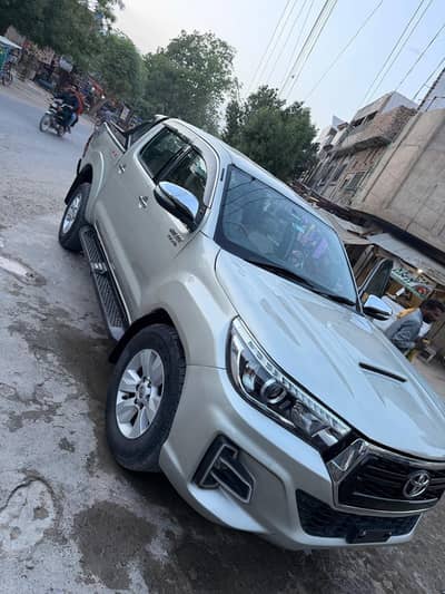 Toyota Hilux 2010 Vigo convert Revo