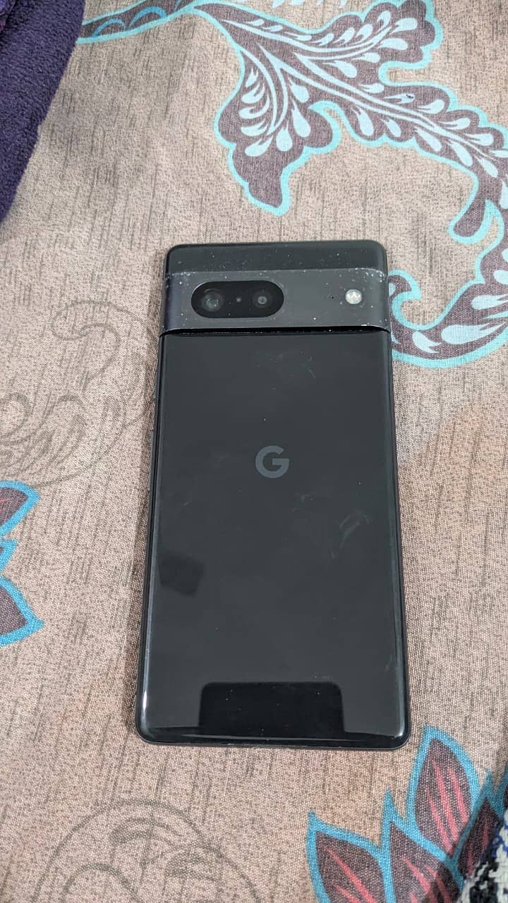 Google Pixel 7 4