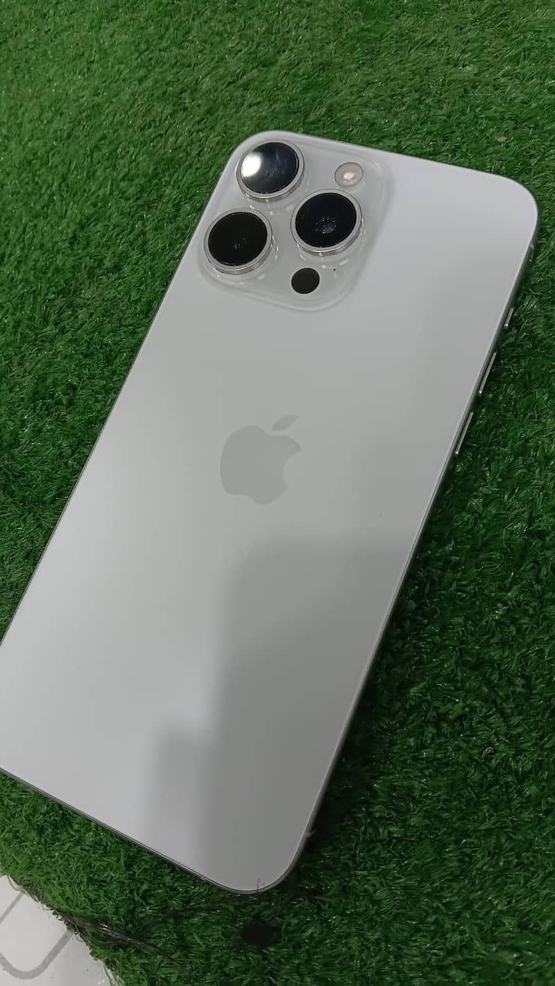iphone 15 pro max 1