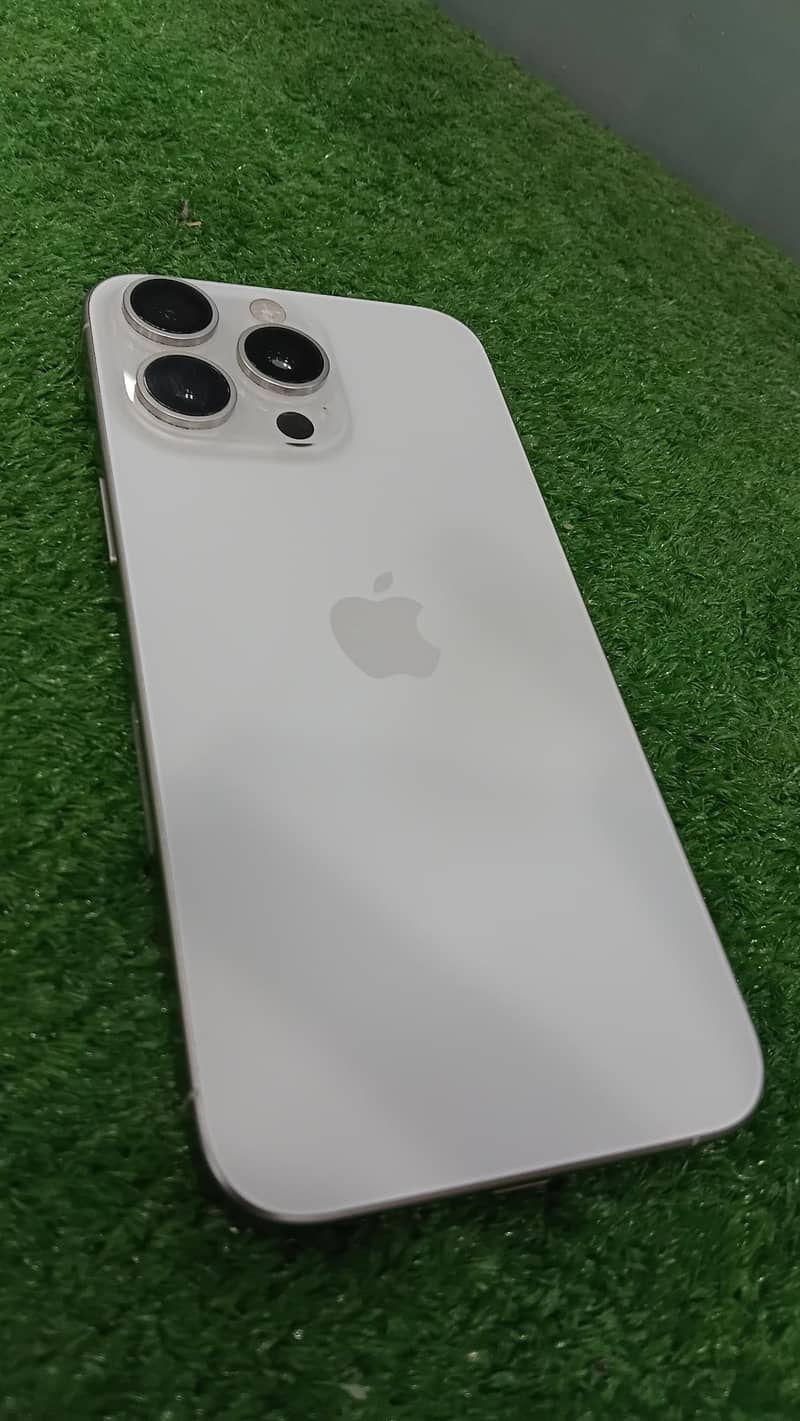 iphone 15 pro max 2