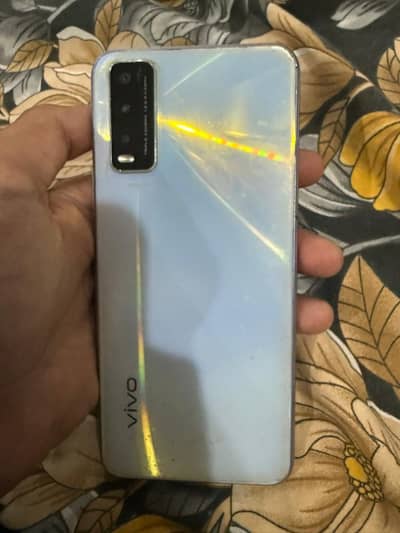 Vivo V21