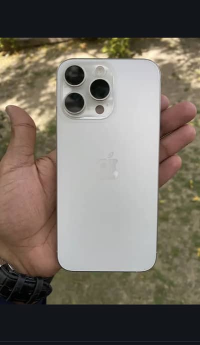 Iphone 15 pro max 256gb full box official pta aproved