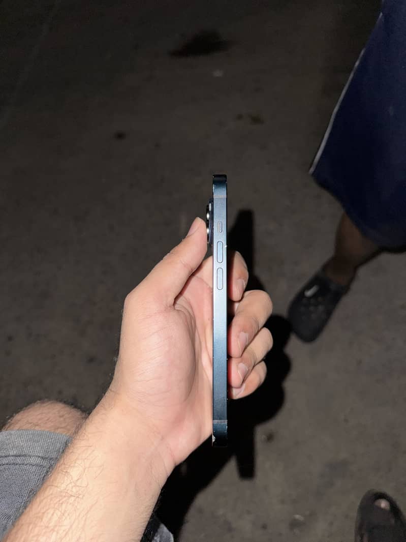 Apple iPhone 14 2