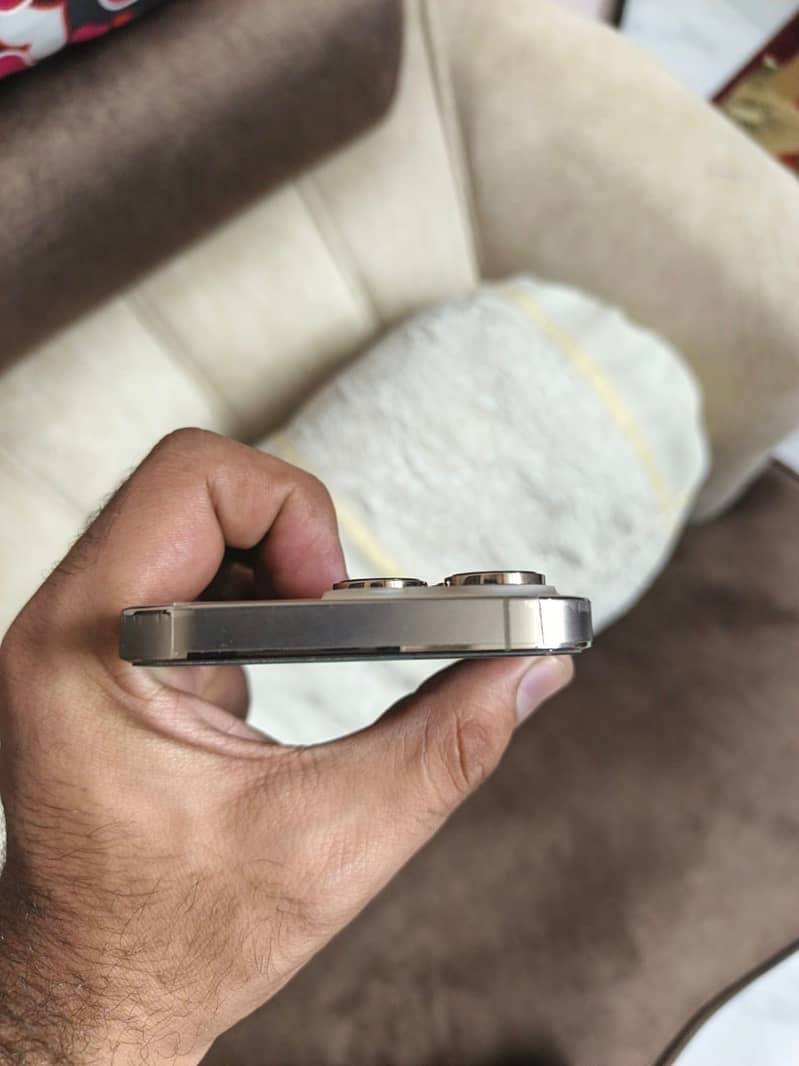 Apple iPhone 14 Pro 1