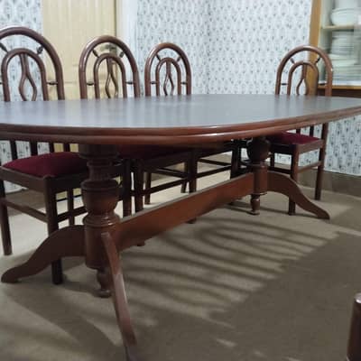 Dining set of 8 chairs & Table